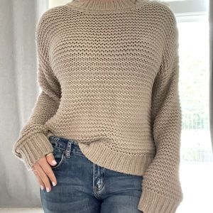 Super cute slouchy sweater